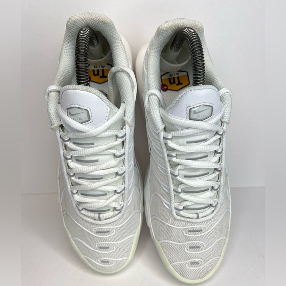 Nike Air Max Plus Womens Triple White 2021 DM2362-100 Sz 7.5M No Box Exc… - Picture 6 of 15
